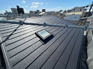 屋根：カバー工法